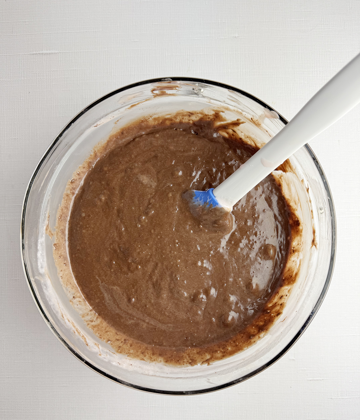 Fudge mixture in a mixing bowl.